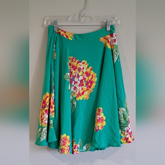 Boden Floral Green Skirt Knee Length Size 2 - Picture 1 of 5